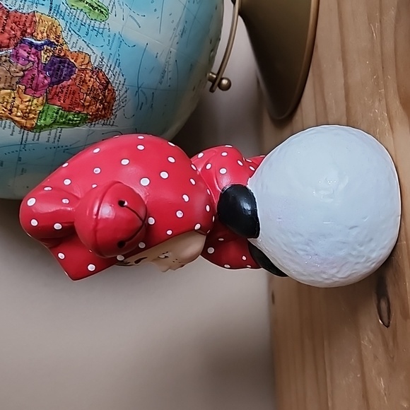 Vintage hand painted ceramic figurine - Picture 5 of 15